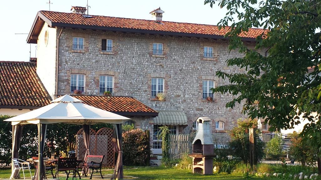 Albergo Julienne Arba Bagian luar foto