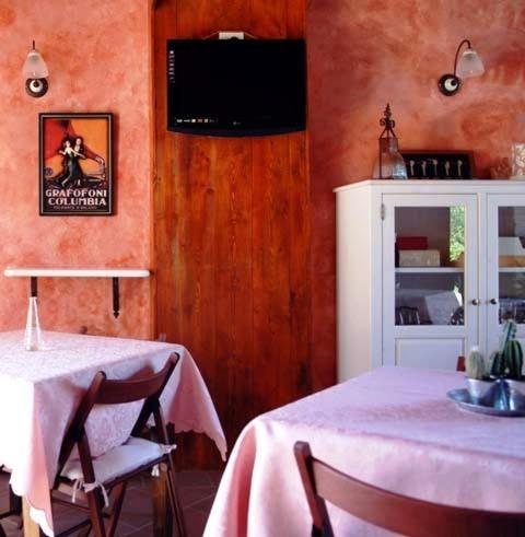 Albergo Julienne Arba Bagian luar foto