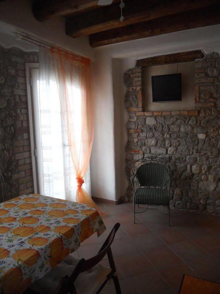 Albergo Julienne Arba Bagian luar foto